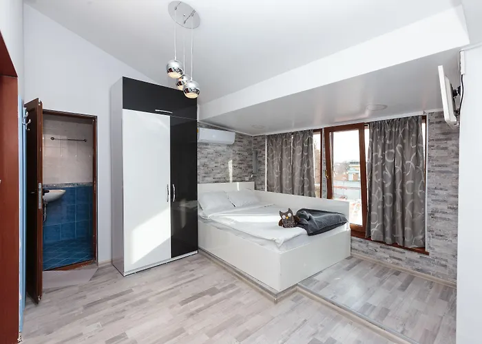 Apart&rooms Fotinov 4*