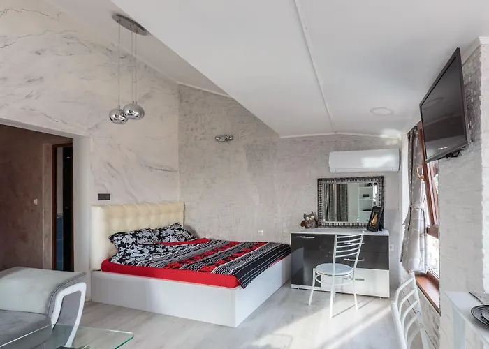 & Fotinov Guest house