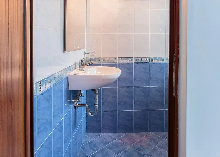 & Fotinov Guest house