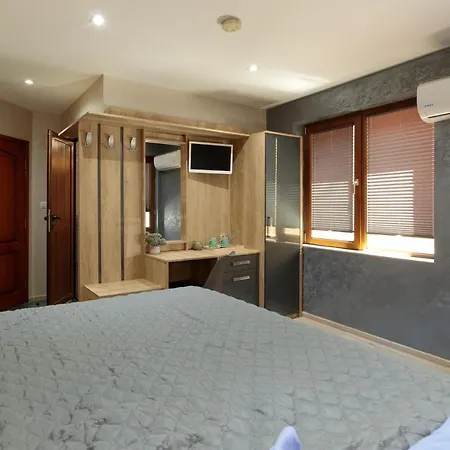 Гостевой дом & Fotinov Бургас