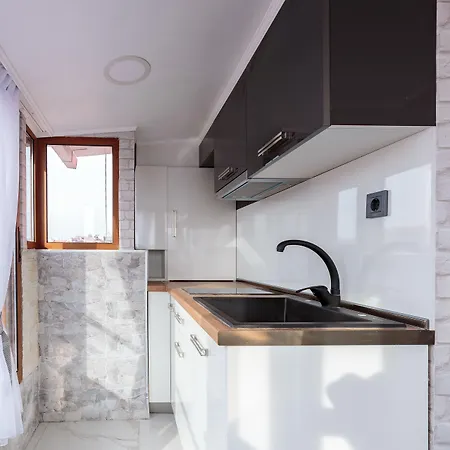 & Fotinov Гостевой дом Бургас